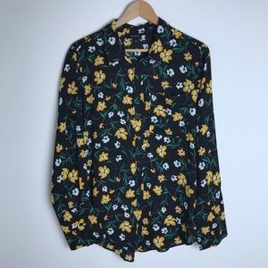 LAST CHANCE! Who What Wear l/s floral top